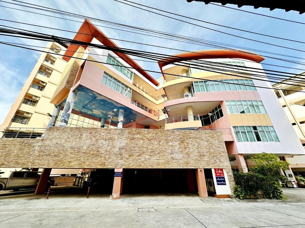 Wisdom Burg Bangsaen, Pool, Gym Aparthotel Ban Rong Khoei Kültér fotó